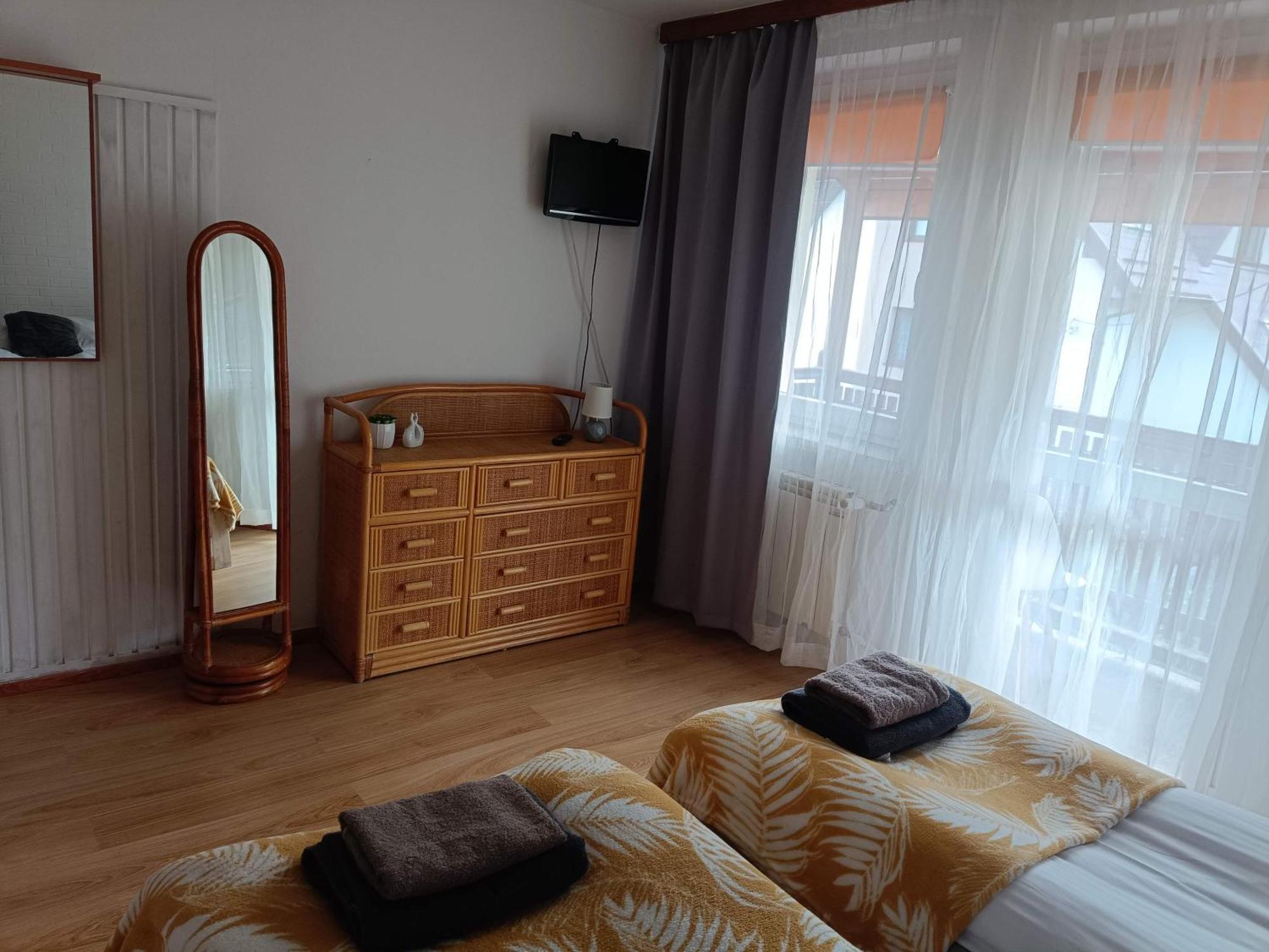 Lesny Apartment *